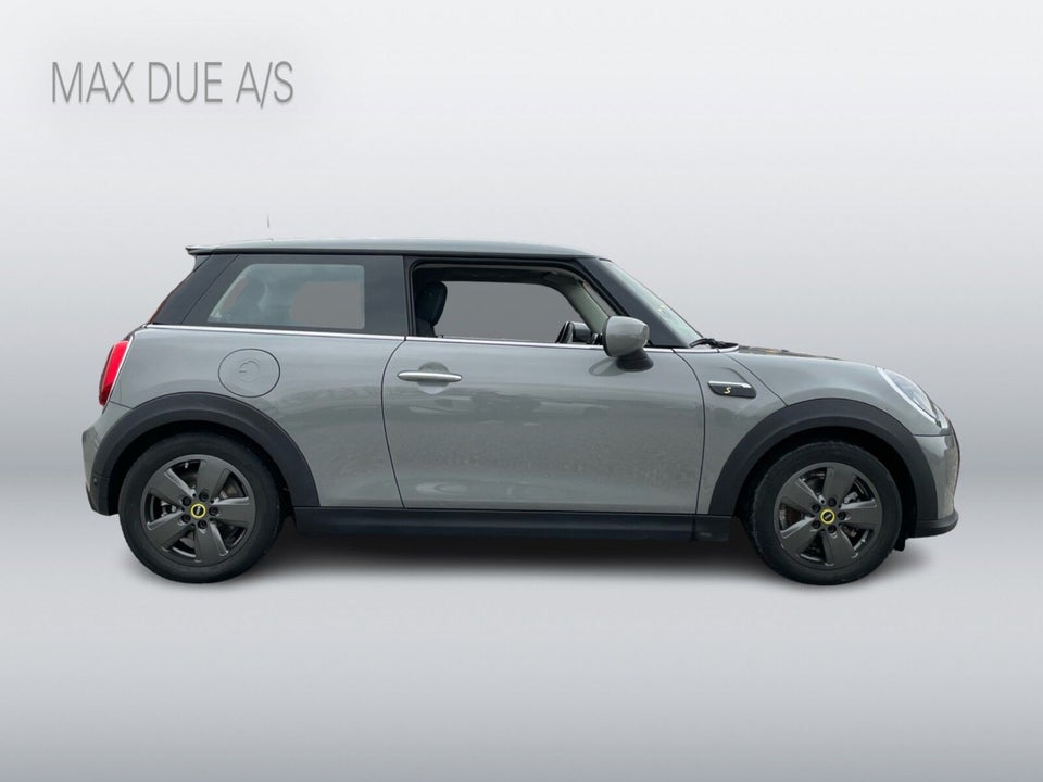 MINI Cooper SE Essential 3d