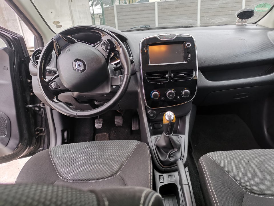 Renault Clio IV 1,2 16V Authentique Sport Tourer 5d