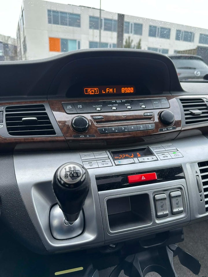 Honda FR-V 2,0i Executive Van 5d