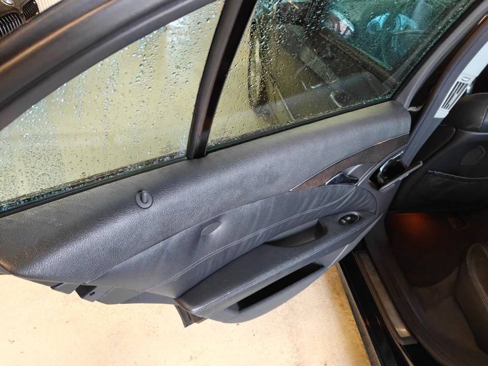 Mercedes E320 3,2 Avantgarde aut. 4d