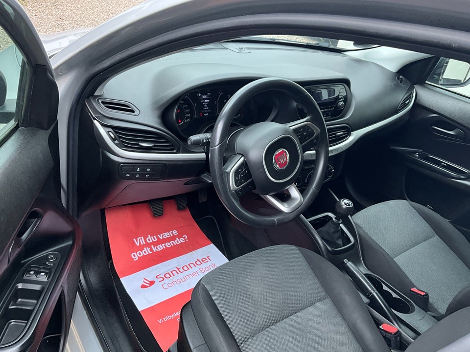 Fiat Tipo 1,4 16V Street SW 5d