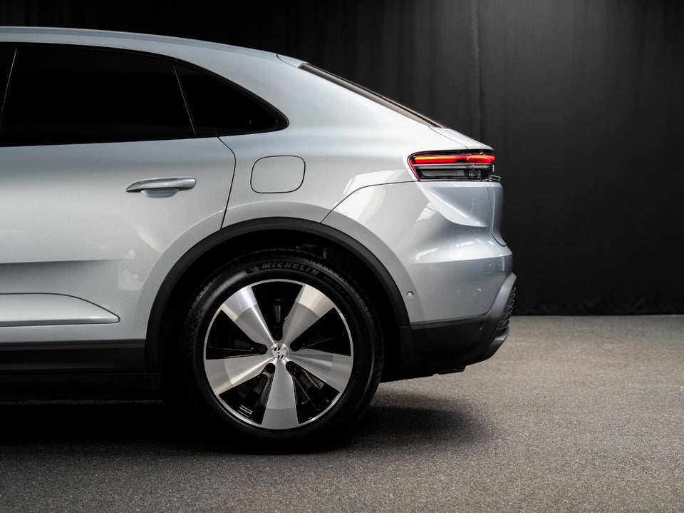 Porsche Macan 5d