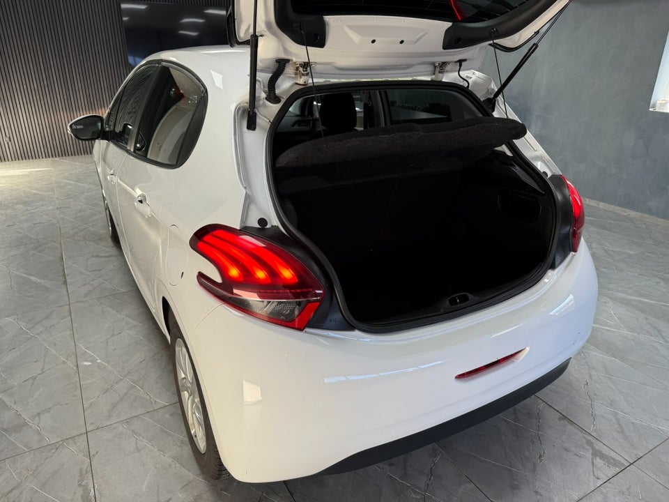 Peugeot 208 1,6 BlueHDi 75 Active 5d