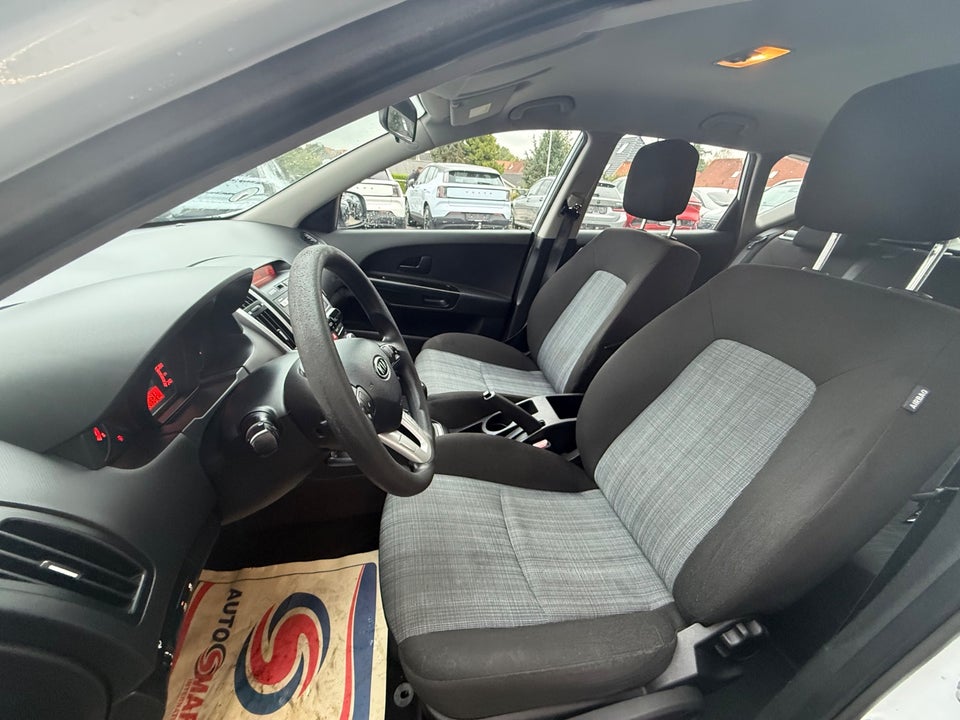 Kia Ceed 1,4 CVVT 105 Motion SW ECO 5d