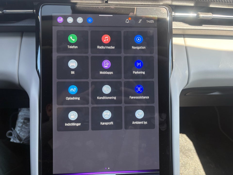 Ford Explorer 82 Premium Extended Range 5d