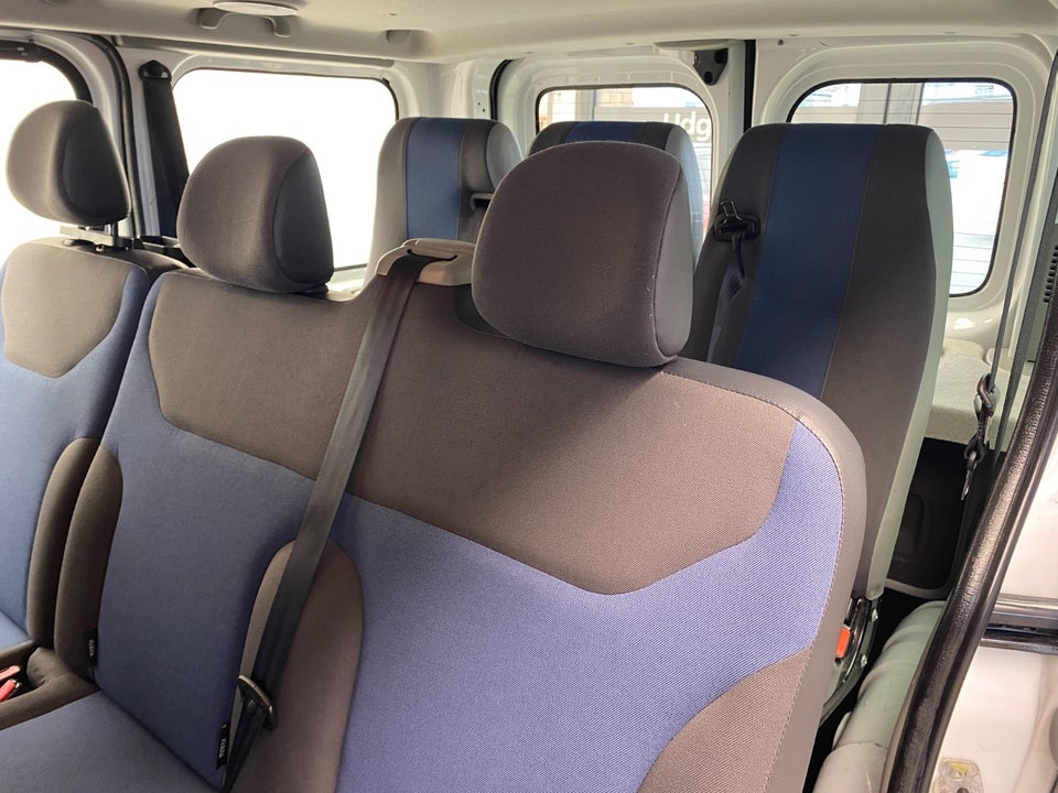 Renault Trafic T27 2,0 dCi 115 L1H1 Kombi 4d