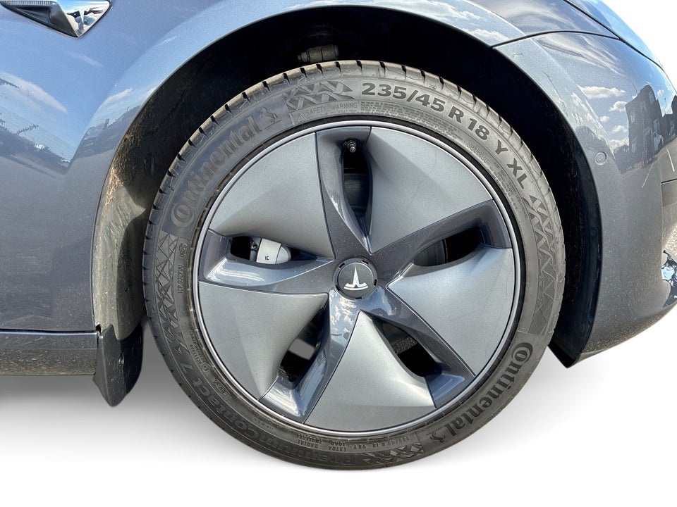 Tesla Model 3 Standard Range+ RWD 4d