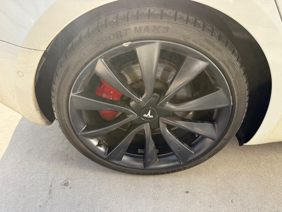 Tesla Model 3 Performance AWD 4d