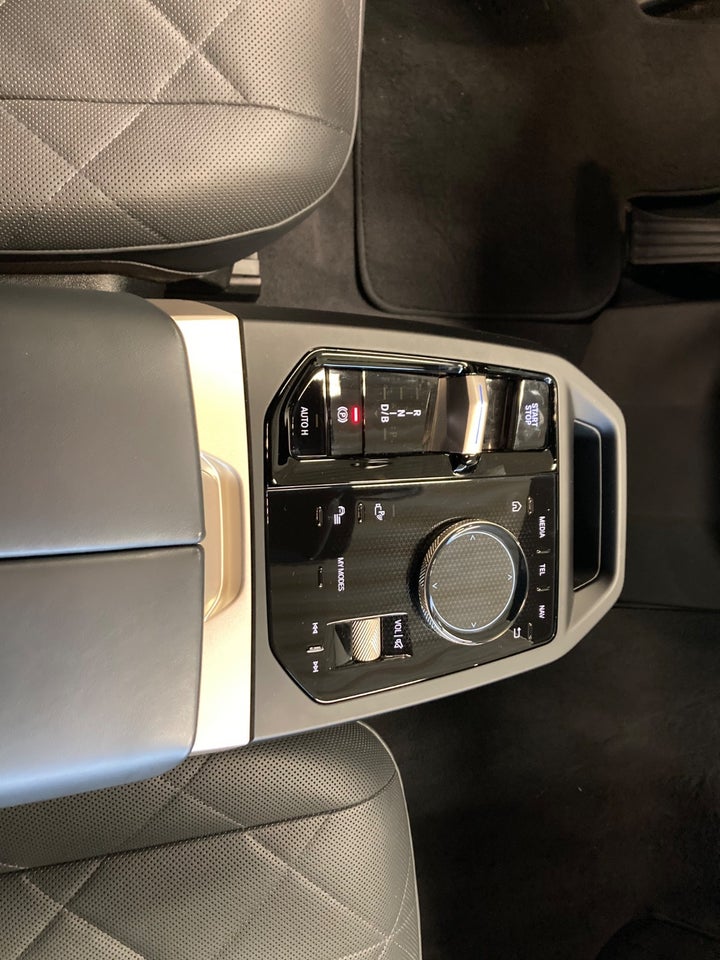 BMW iX xDrive40 Sport 5d