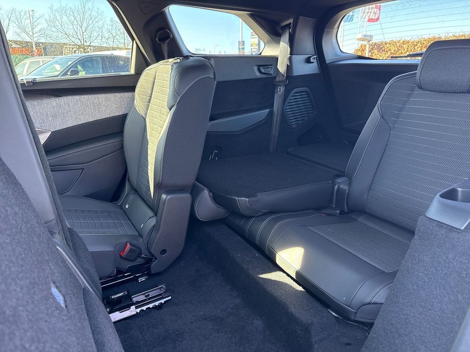 Peugeot e-5008 77 GT Pack 7prs 5d