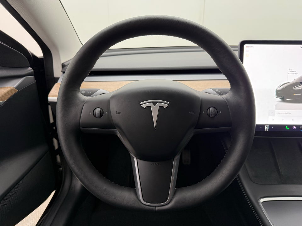 Tesla Model 3 RWD 4d