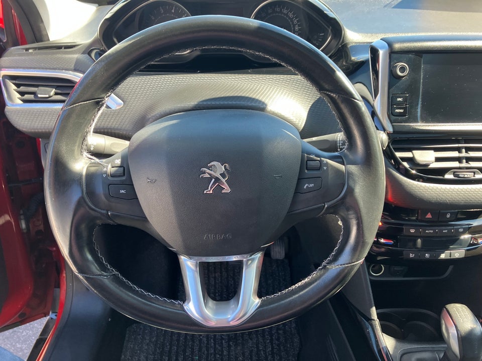 Peugeot 2008 1,2 e-THP 110 Desire Sky 5d