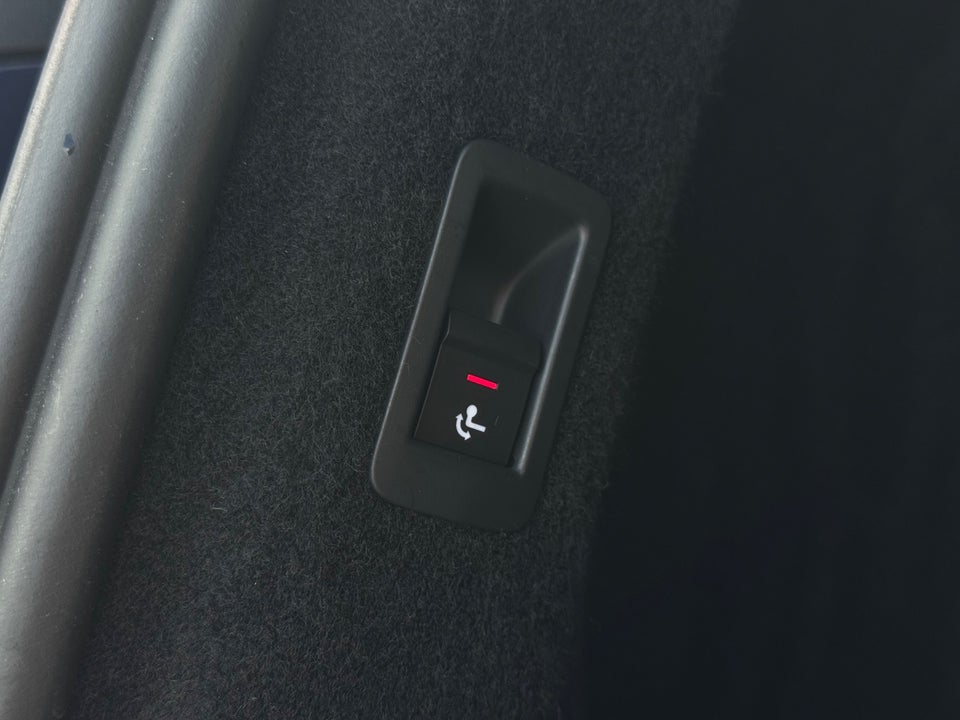 Audi Q4 e-tron 40 S-line 5d