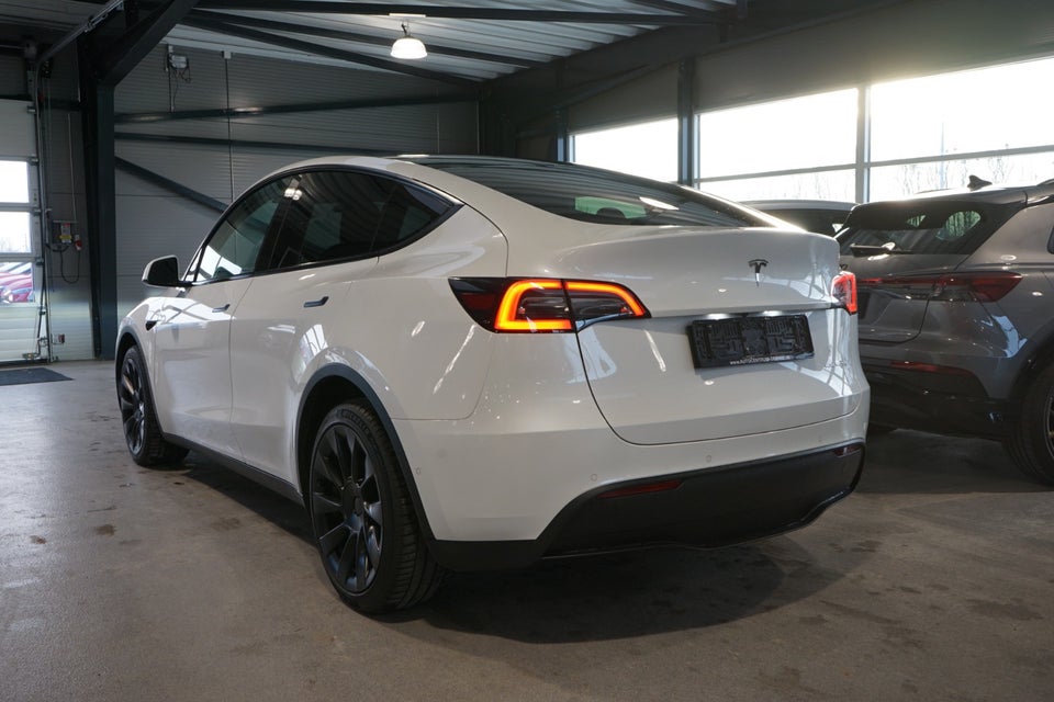 Tesla Model Y Long Range AWD 5d