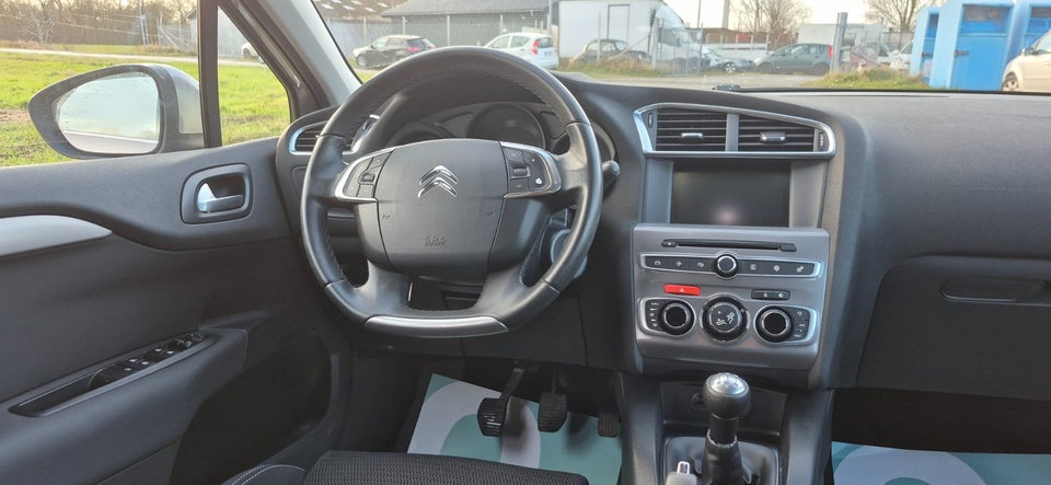 Citroën C4 1,6 BlueHDi 100 Feel Complet 5d