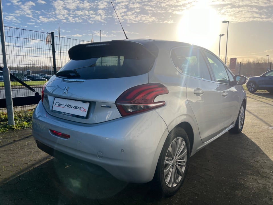 Peugeot 208 1,6 BlueHDi 100 Allure 5d