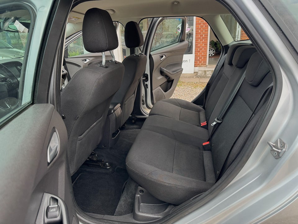 Ford Focus 1,0 SCTi 125 Business stc. 5d