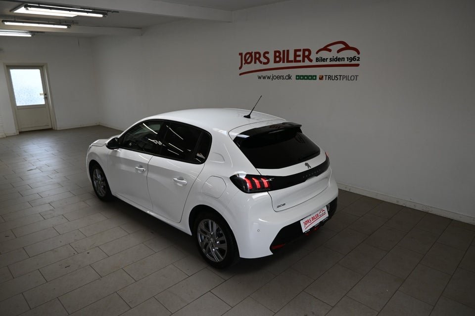 Peugeot 208 1,2 PureTech 100 Selection Tech 5d
