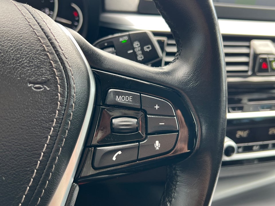 BMW 520d 2,0 Touring Connected aut. 5d
