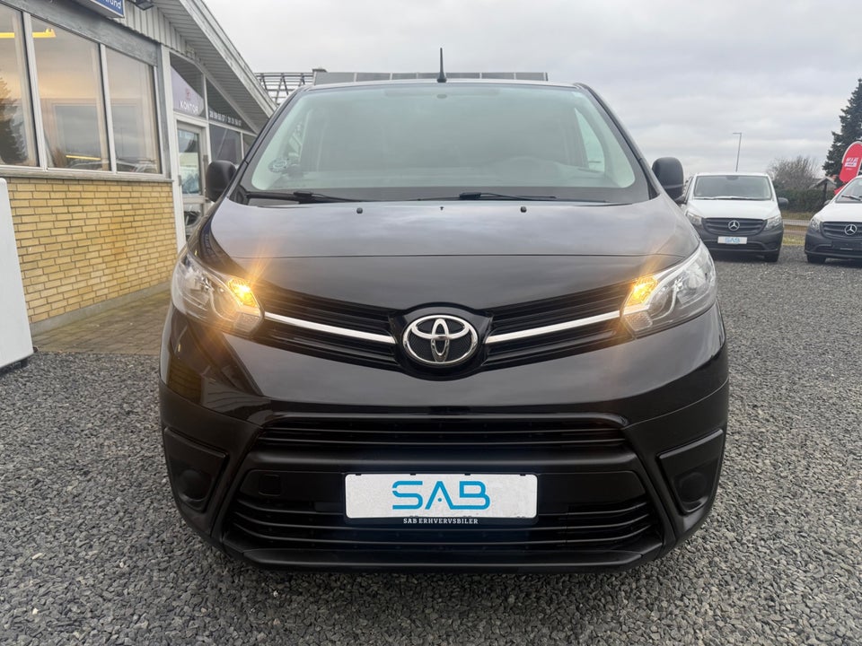 Toyota ProAce 2,0 D 120 Long Comfort 4d