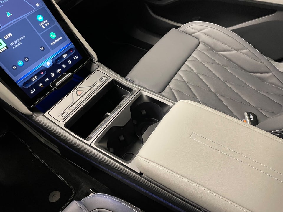 Ford Explorer 77 Premium Extended Range AWD 5d