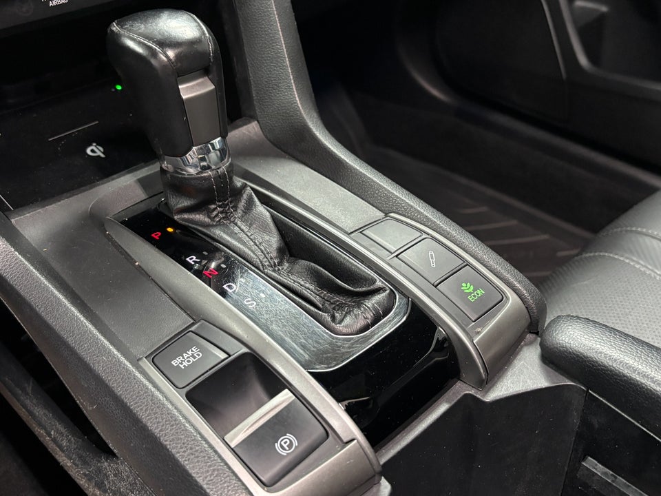 Honda Civic 1,5 VTEC Turbo Prestige CVT 5d