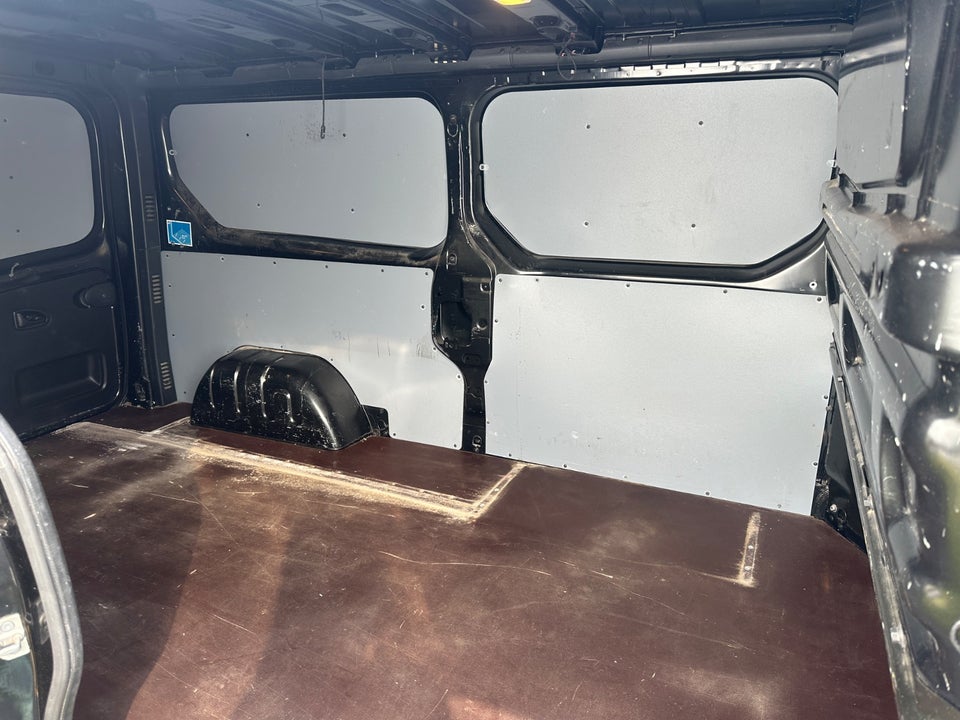 Renault Trafic T29 2,0 dCi 120 L2H1