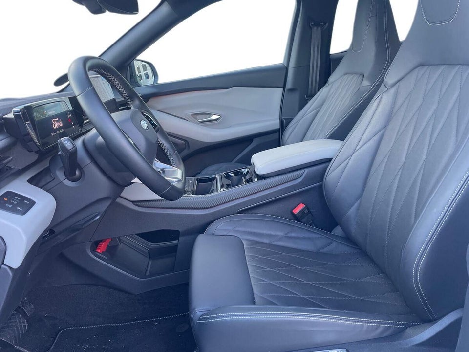 Ford Explorer 82 Premium Extended Range 5d