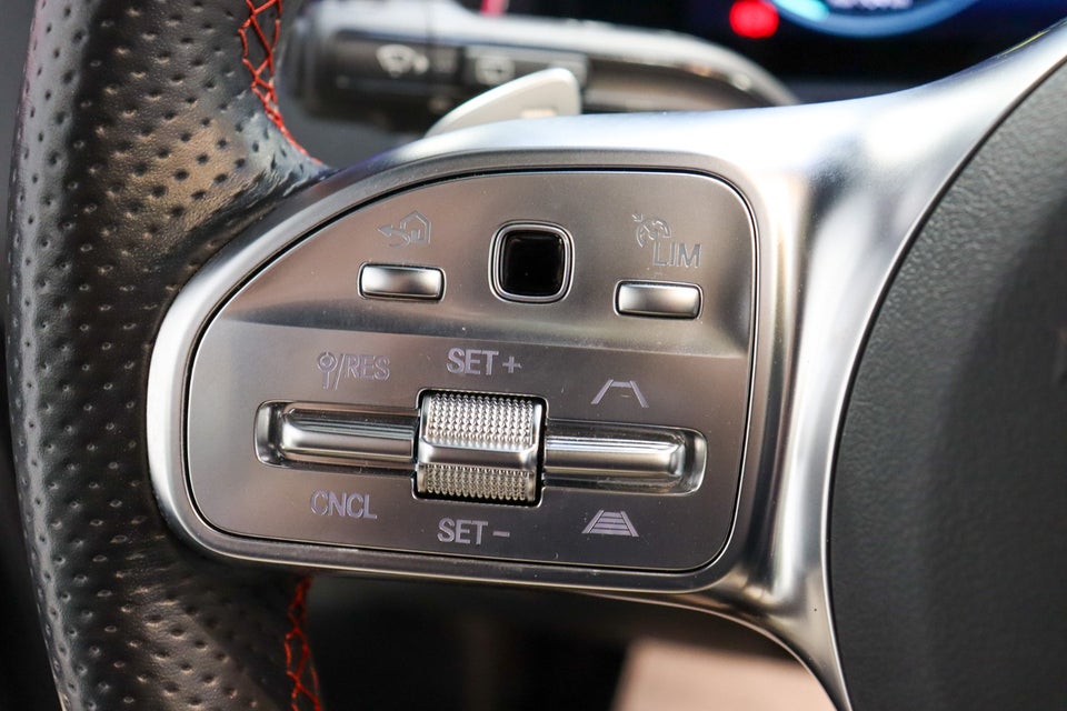 Mercedes EQB300 AMG Line 4Matic 5d