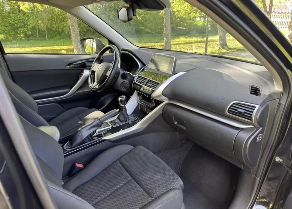 Mitsubishi Eclipse Cross 1,5 T 163 Intense+ 5d