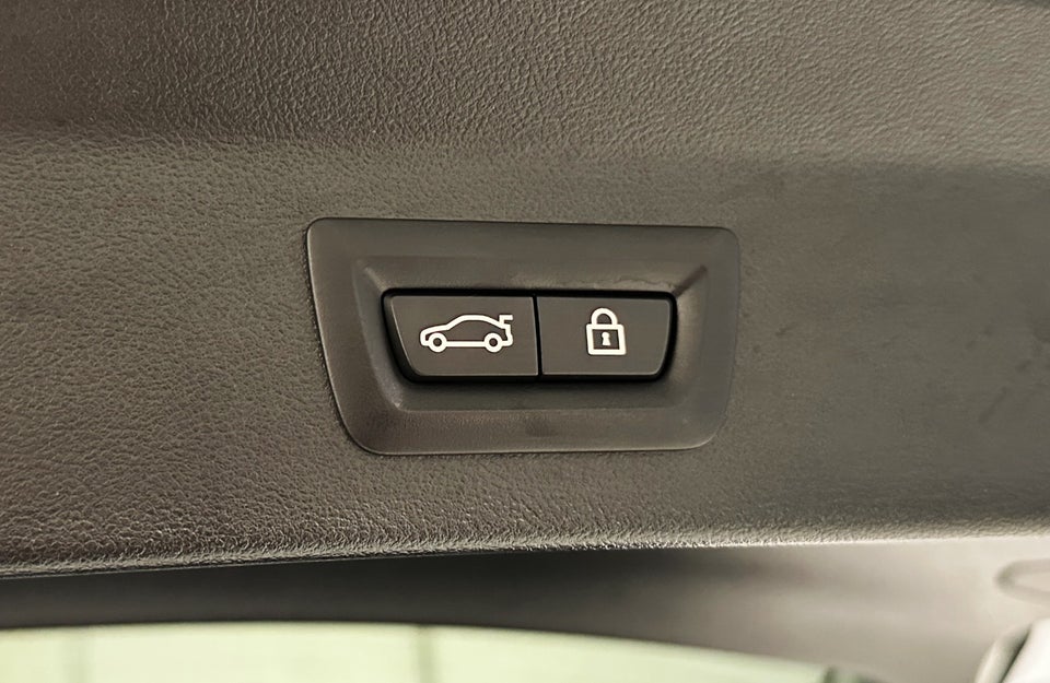 BMW iX3 Charged 5d