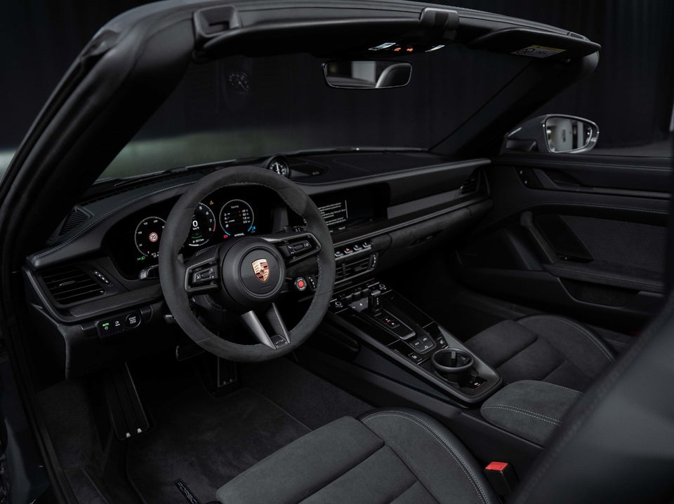 Porsche 911 Carrera 4 GTS 3,6 Cabriolet PDK 2d