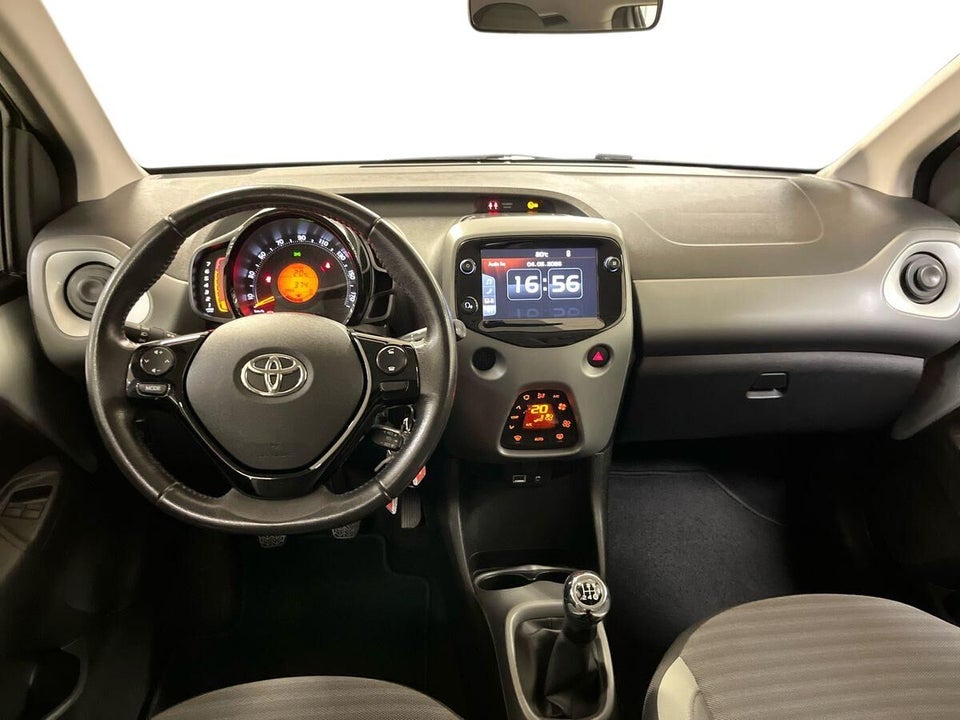 Toyota Aygo 1,0 VVT-i x-pression 5d