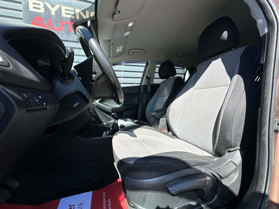 Hyundai i20 1,25 Sport 5d