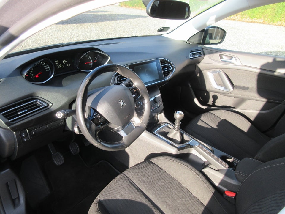 Peugeot 308 1,6 THP 125 Active 5d