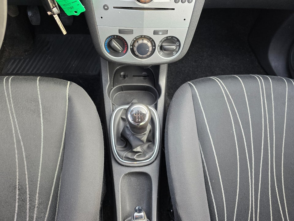 Opel Corsa 1,0 12V Edition 5d