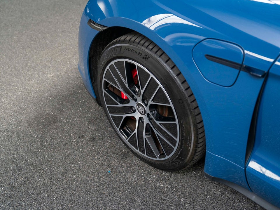 Porsche Taycan 4S Performance+ 4d
