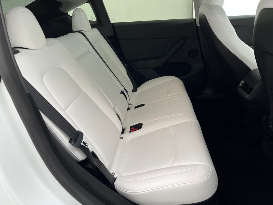 Tesla Model Y Long Range RWD 5d