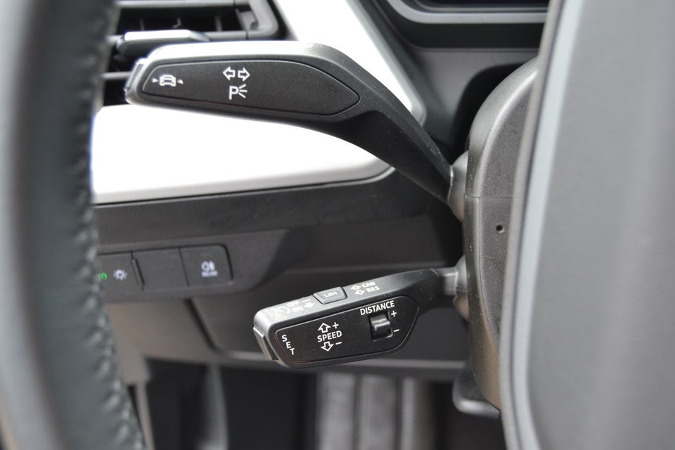 Audi Q4 e-tron 40  5d