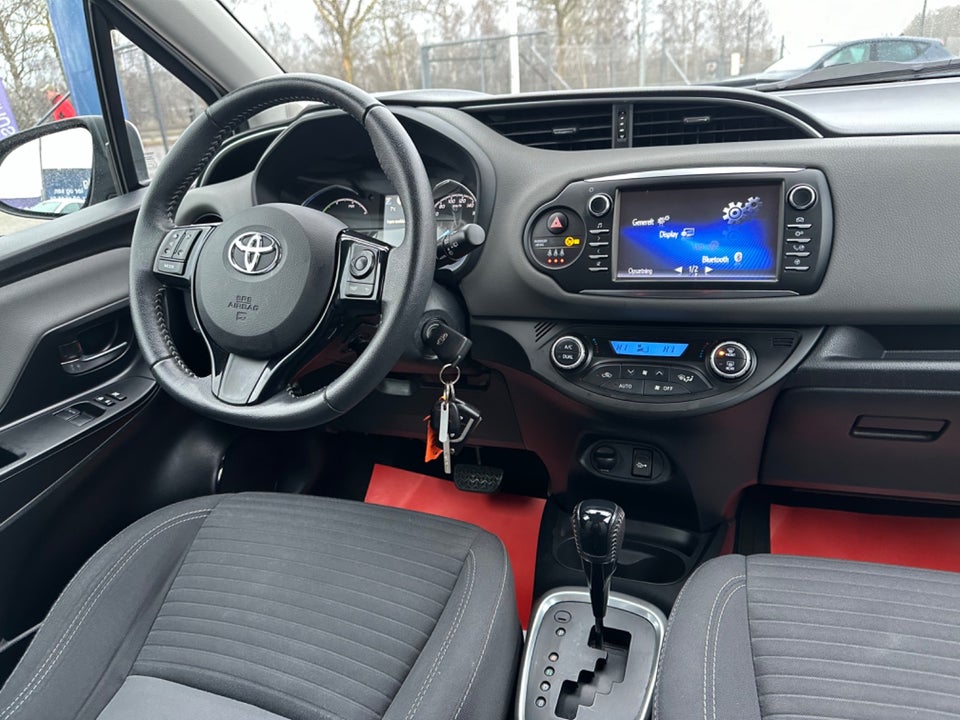 Toyota Yaris 1,5 Hybrid H3 Limited e-CVT 5d