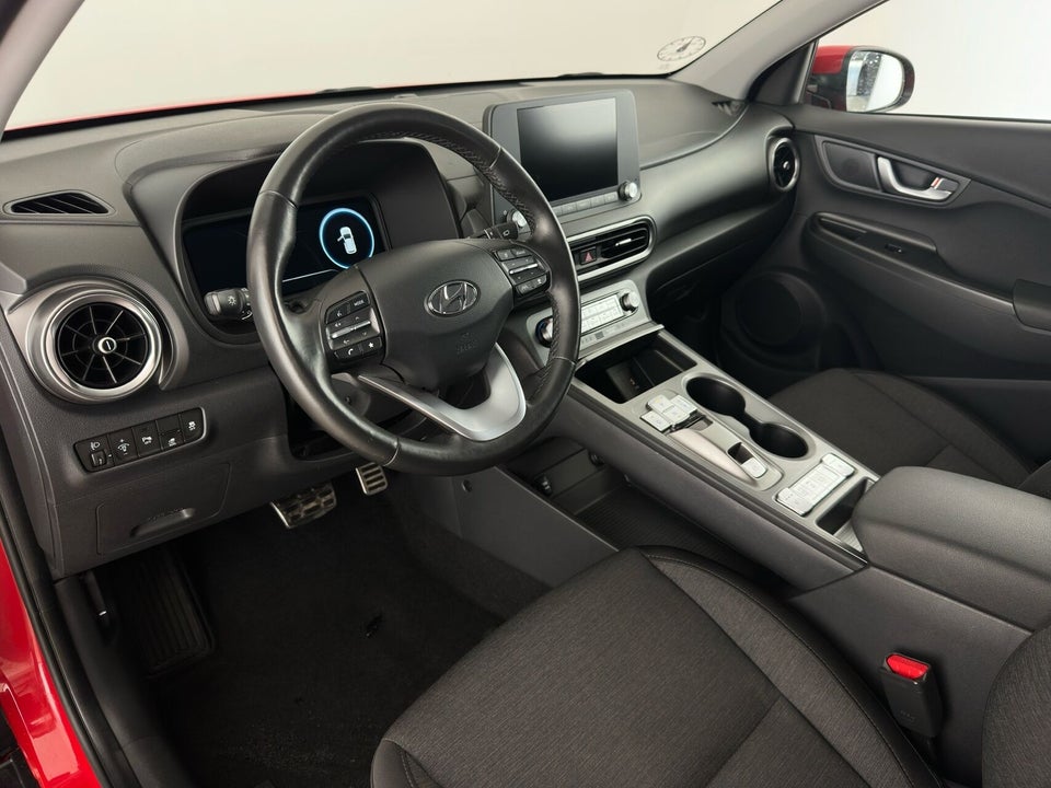 Hyundai Kona 39 EV Essential 5d