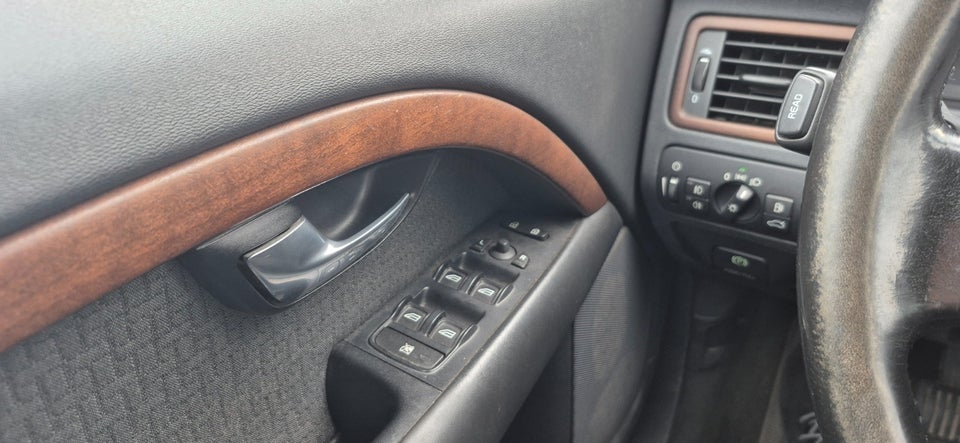 Volvo V70 2,0 D Momentum 5d