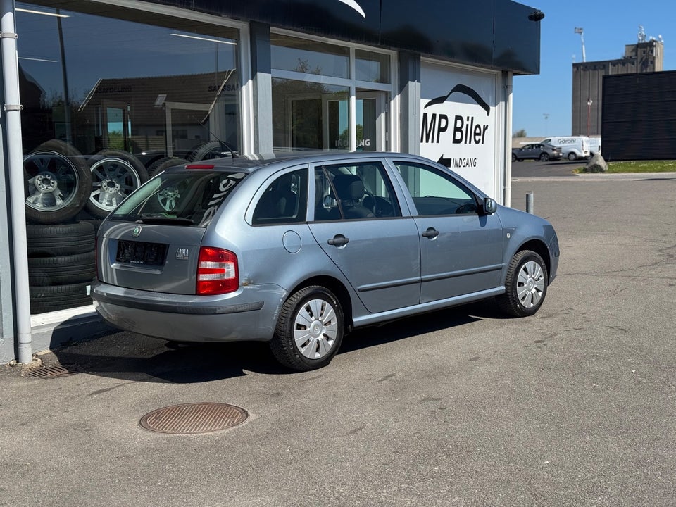 Skoda Fabia 1,2 12V Ambiente Combi 5d