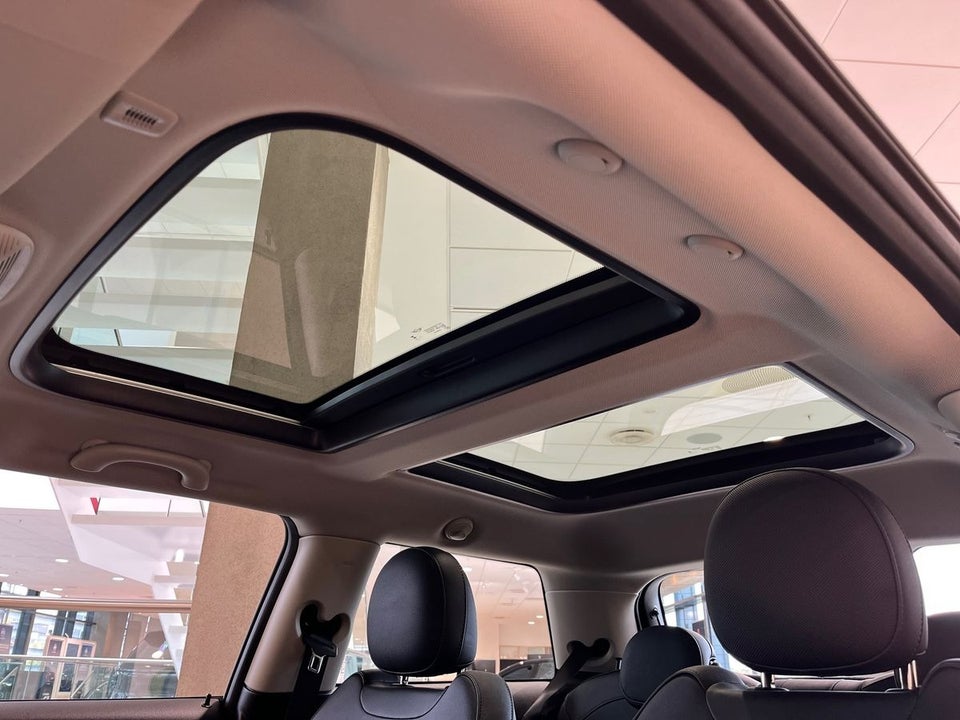 MINI Cooper SE Camden Edition 3d