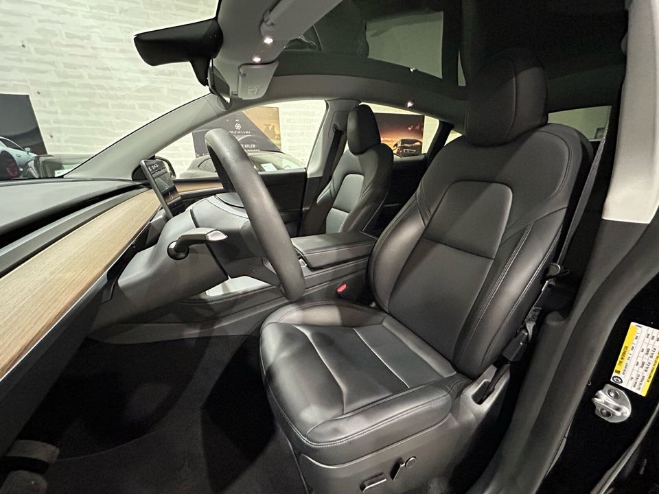 Tesla Model Y Long Range AWD 5d