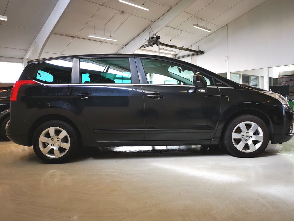 Peugeot 5008 2,0 HDi 150 Premium 7prs 5d