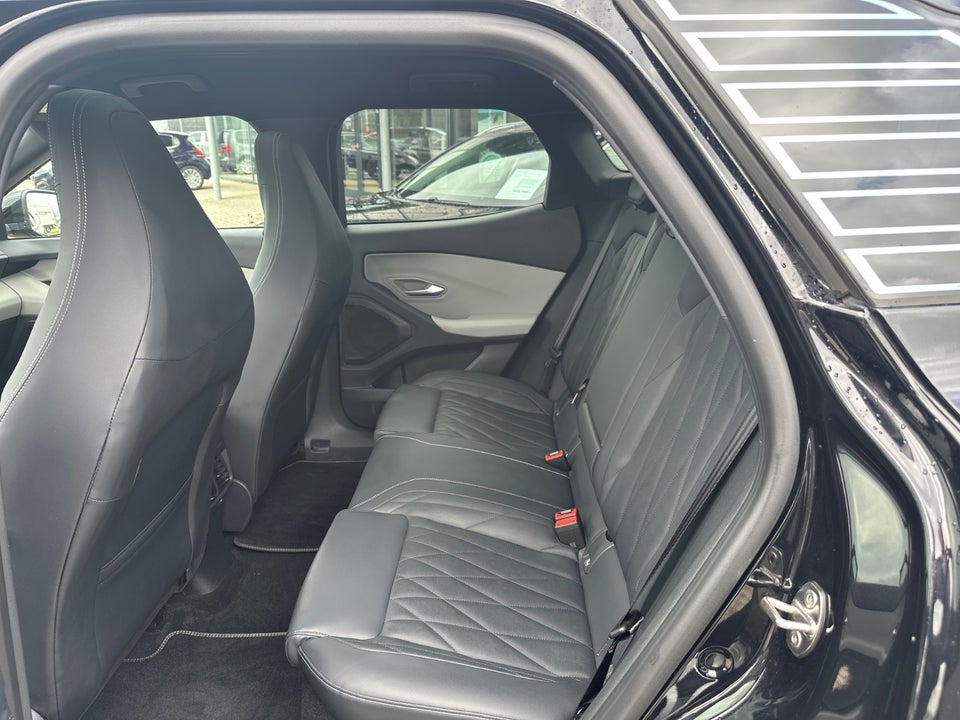 Ford Explorer 77 Premium Extended Range 5d