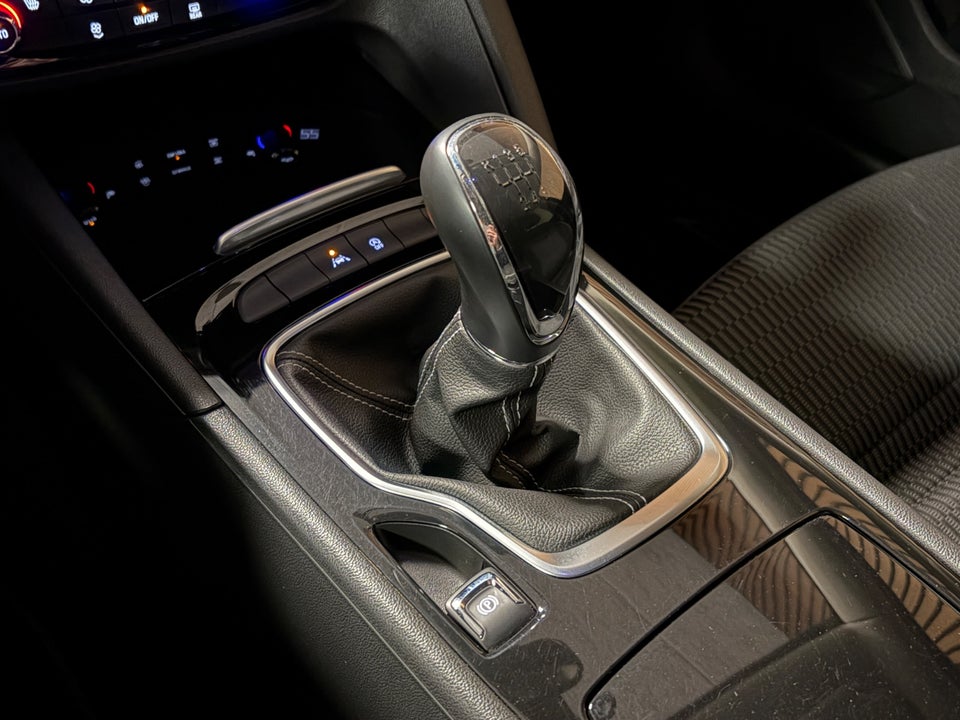 Opel Insignia 1,5 T 165 Dynamic Sports Tourer 5d