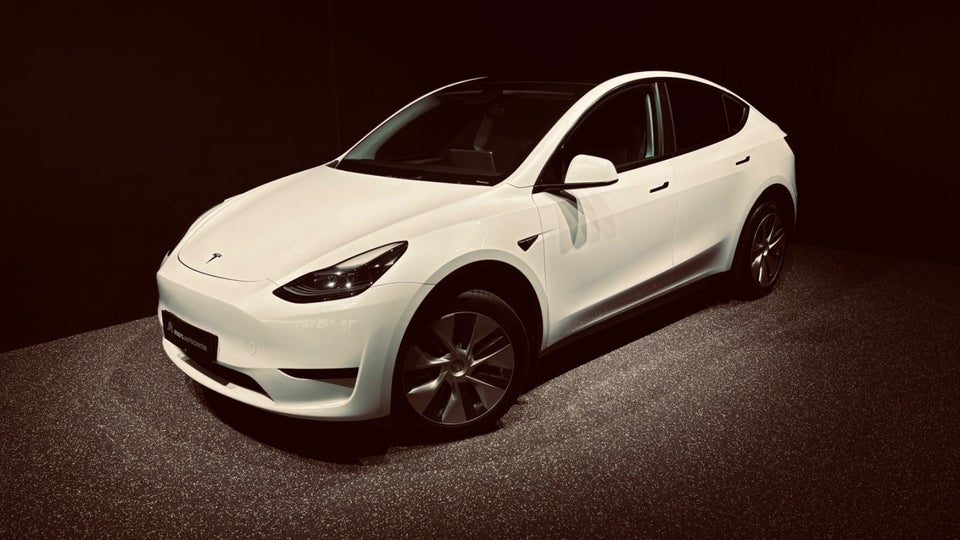 Tesla Model Y RWD 5d