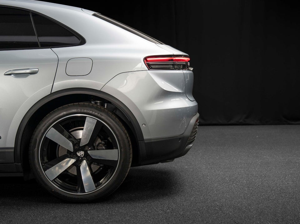 Porsche Macan 5d